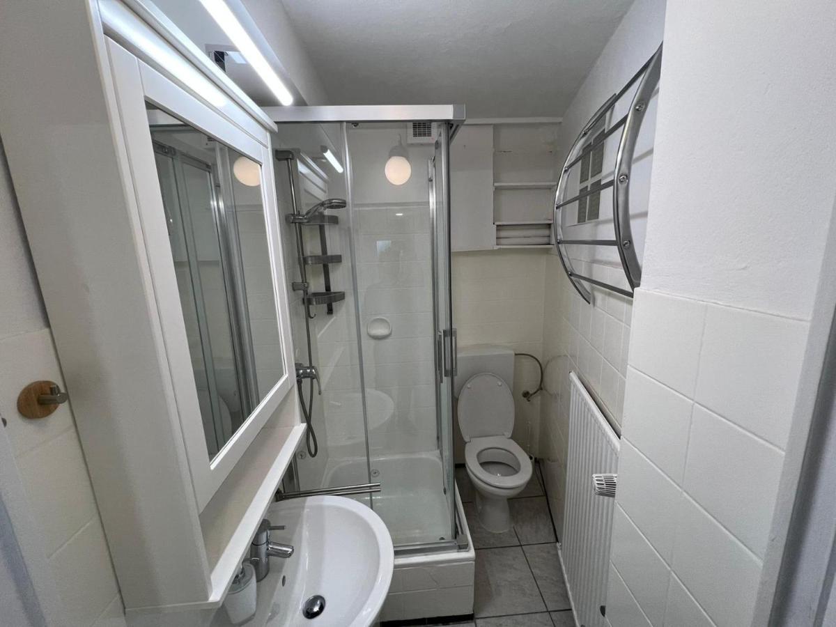 Schoenes Einfaches Zimmer In Oldenburg 109 Apartment Exterior photo