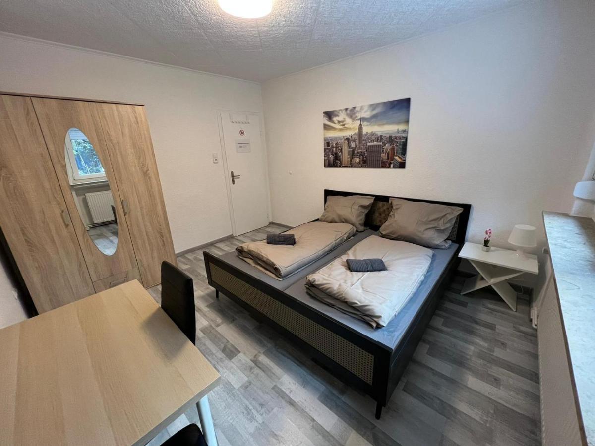 Schoenes Einfaches Zimmer In Oldenburg 109 Apartment Exterior photo