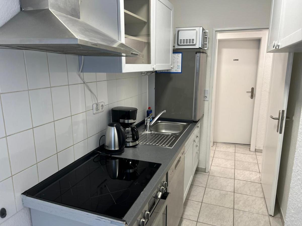 Schoenes Einfaches Zimmer In Oldenburg 109 Apartment Exterior photo
