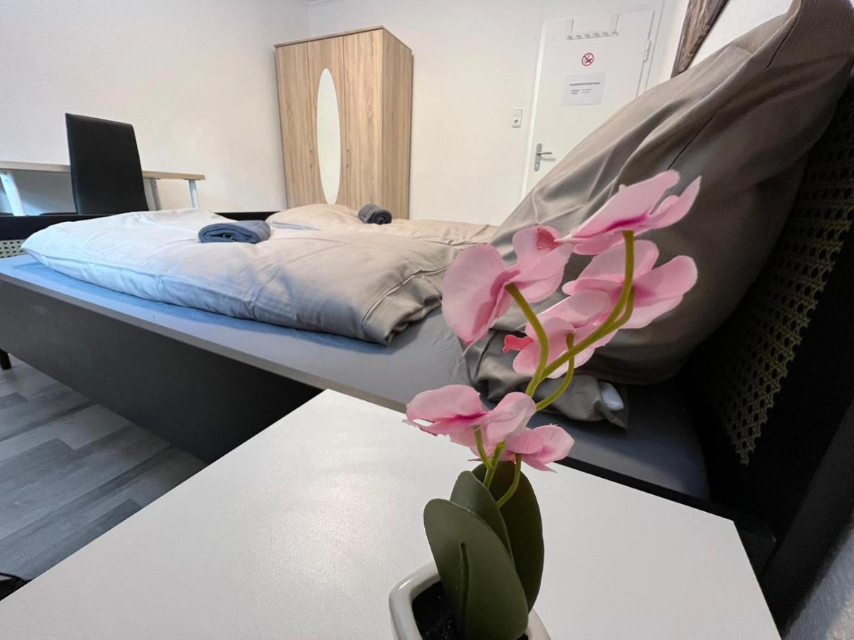Schoenes Einfaches Zimmer In Oldenburg 109 Apartment Exterior photo